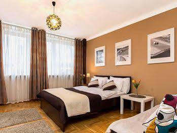 Leilighet Warsawrent Centralna *
